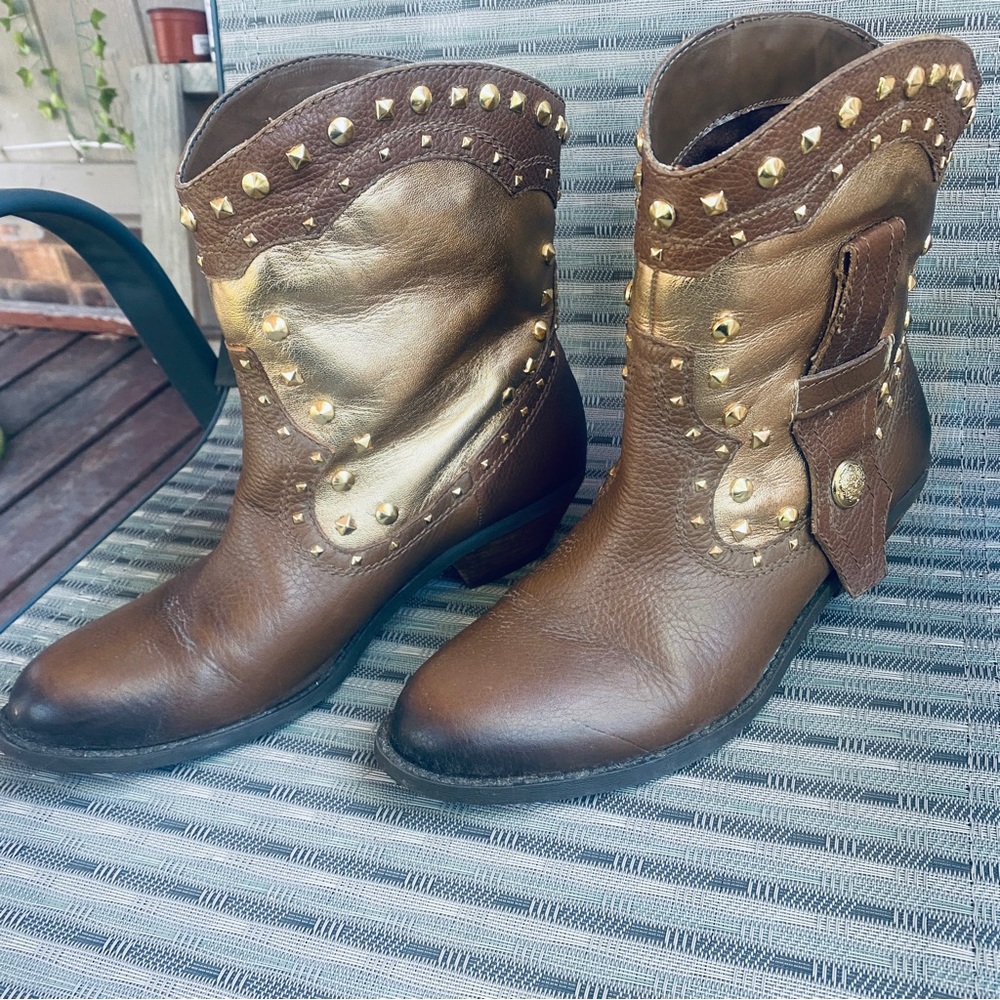 Vince Camuto boots